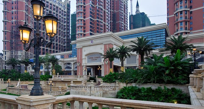 本页围绕「雷速体育官方版最新版本下载